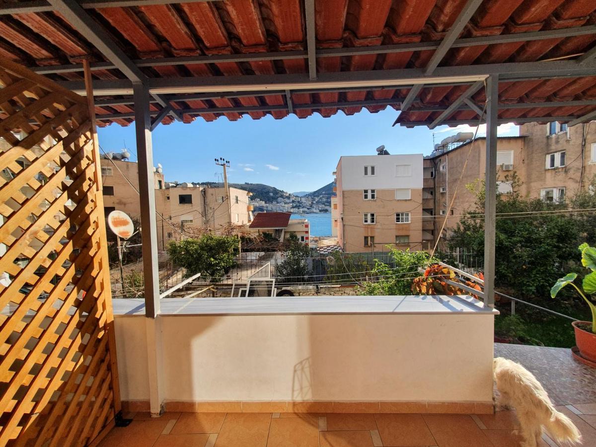 Loi Apartment Sarande Bagian luar foto