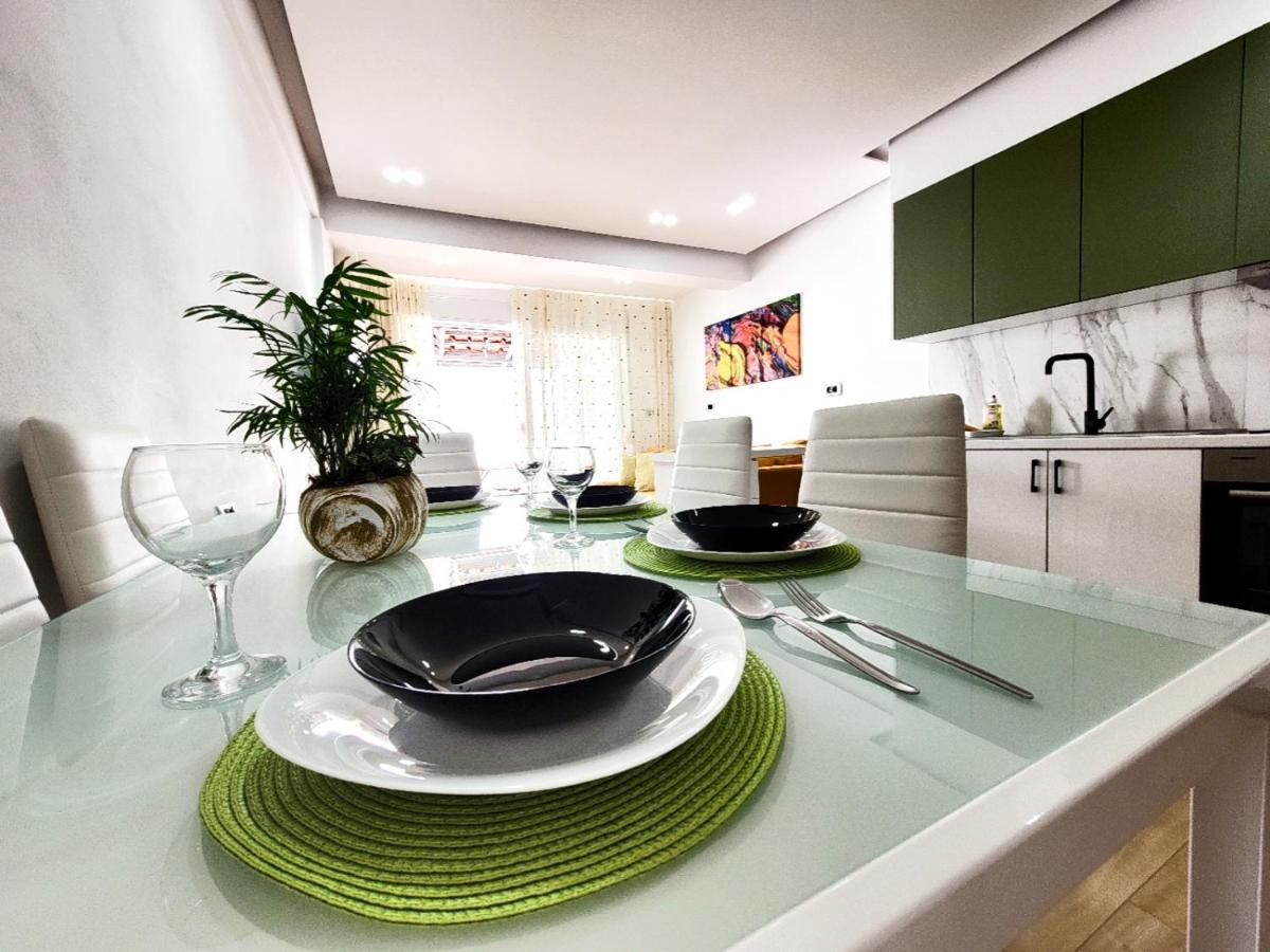 Loi Apartment Sarande Bagian luar foto