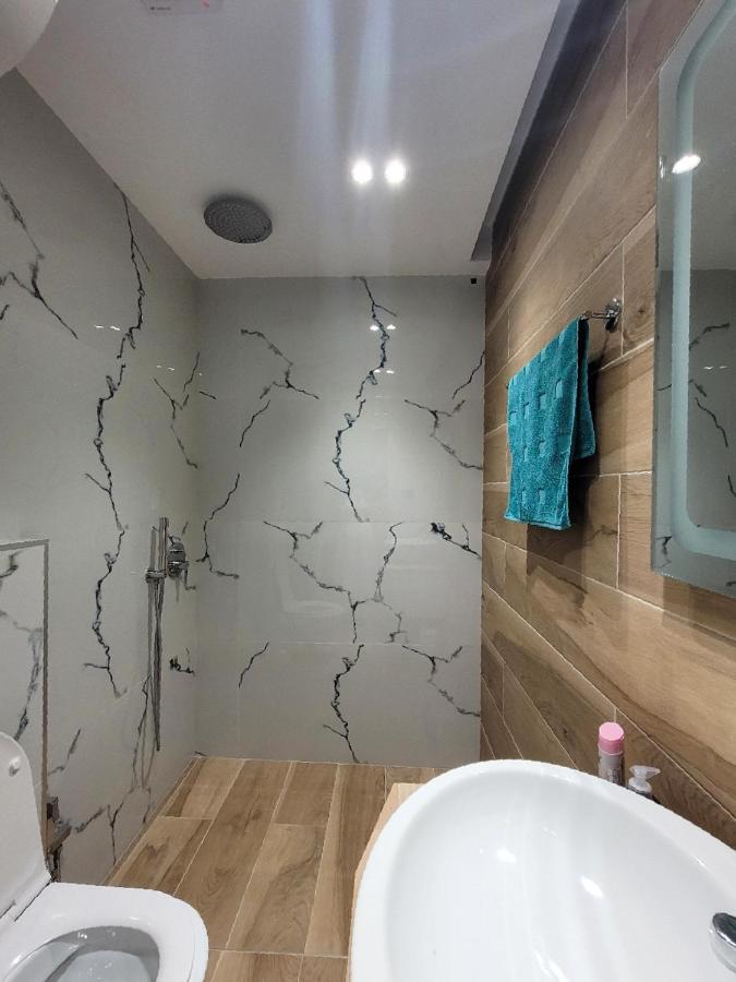 Loi Apartment Sarande Bagian luar foto
