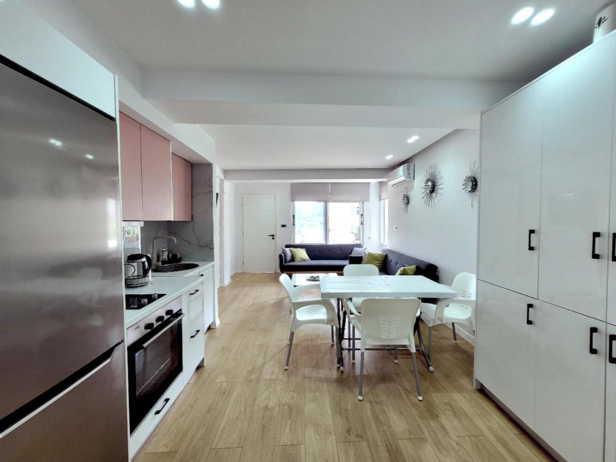 Loi Apartment Sarande Bagian luar foto