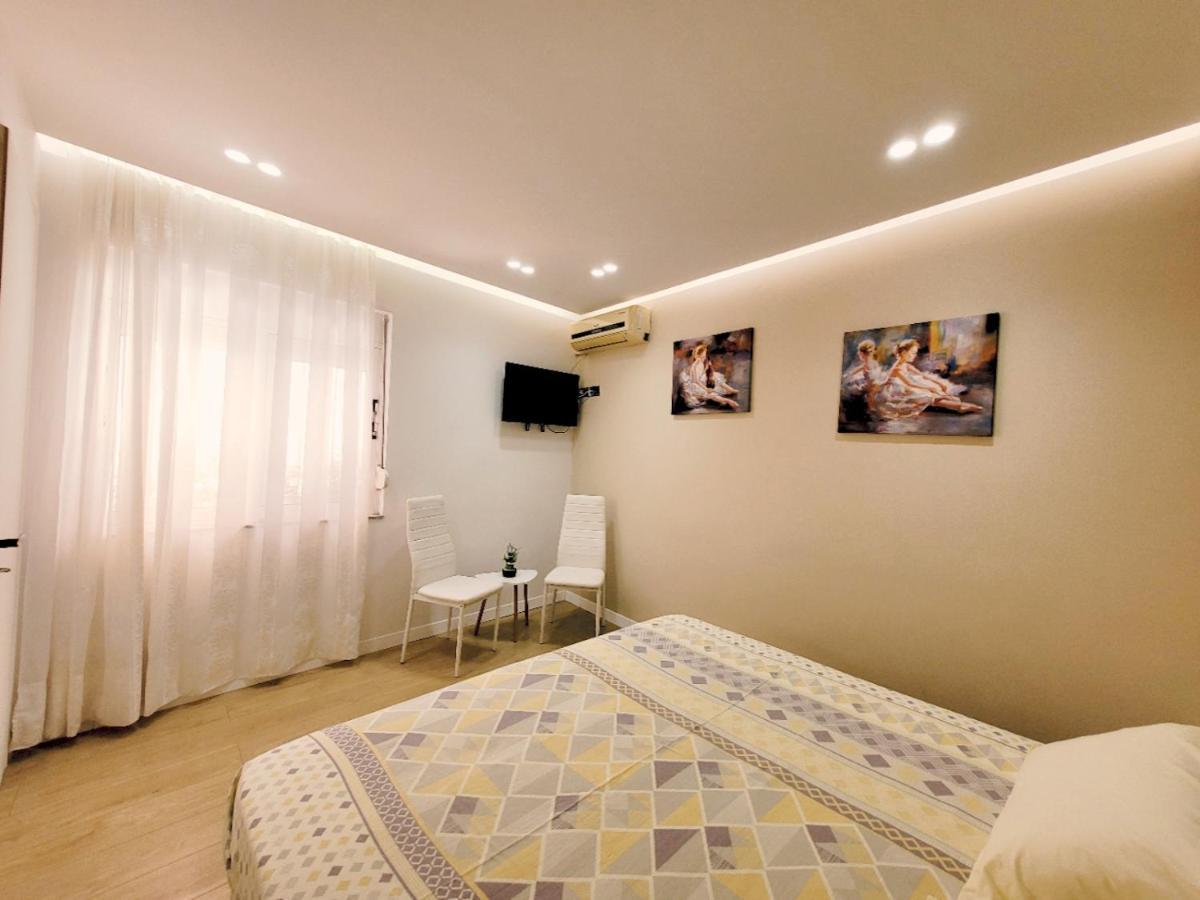 Loi Apartment Sarande Bagian luar foto