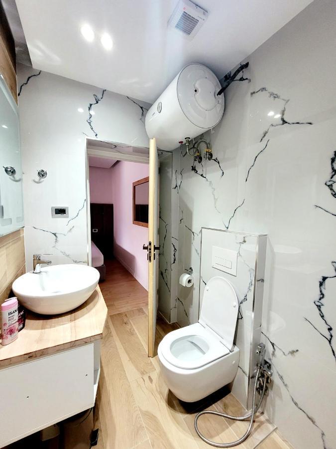 Loi Apartment Sarande Bagian luar foto