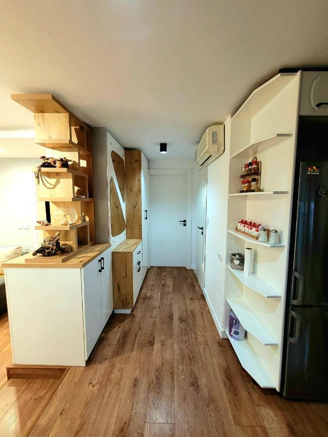 Loi Apartment Sarande Bagian luar foto
