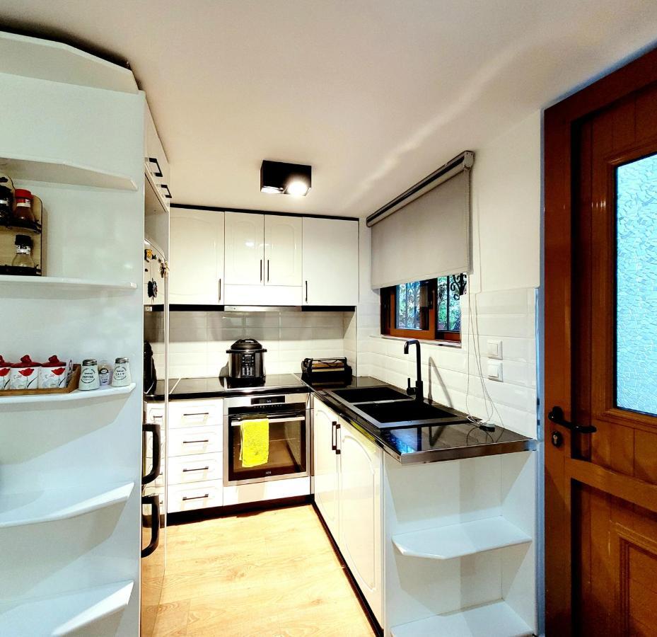Loi Apartment Sarande Bagian luar foto