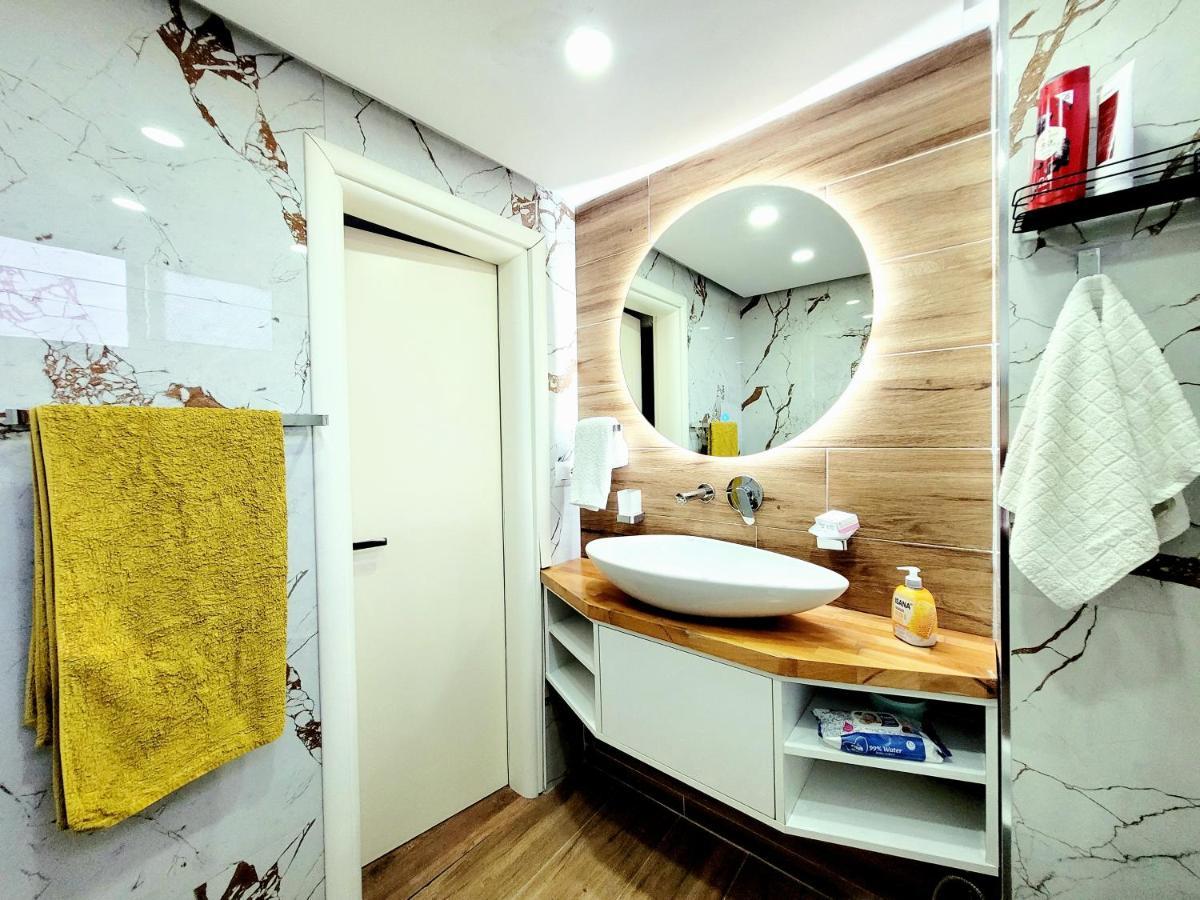 Loi Apartment Sarande Bagian luar foto